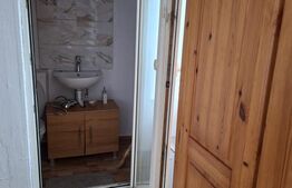 Casa de vanzare, 15 arii de teren, zona Dumitra