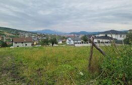 Teren 500 mp cu priveliște spre oraș, disponibil și parcelat, Bistrita