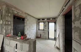 Casa de vanzare , zona Uriu, teren de 30 arii