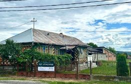 COMISION 0%. Casa cu 17 ari de teren in centrul comunei CHIUZA