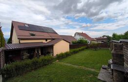 Casă premium P+E+M cu sistem fotovoltaic 15 kW, teren de 700 mp