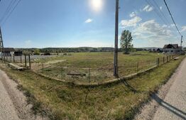 Teren INTRAVILAN  2212 mp, zona Tarpiu 2600€/ar