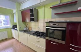 Apartament cu trei camere, etajul 2, zona Independentei 