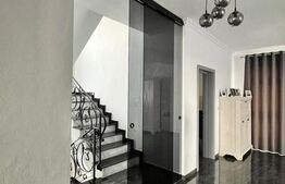 Casa individuala, 230 mp, teren 700 mp, zona La Soare