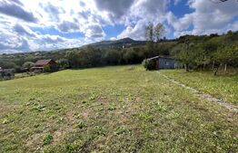 Teren intravilan 2.800 mp. zona Izvorul Rece