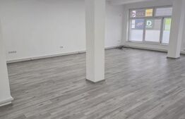 Spatiu comercial, 3 birouri, 220 mp, zona Mall Bistrita
