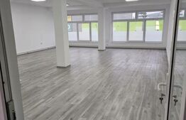 Spatiu comercial, 3 birouri, 220 mp, zona Mall Bistrita
