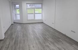Spatiu comercial, 3 birouri, 220 mp, zona Mall Bistrita