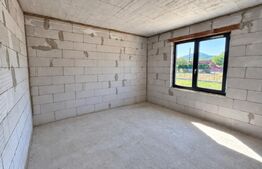 Casa de vanzare, 111 mp, 800 mp de teren, zona Chintelnic