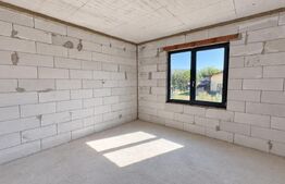 Casa de vanzare, 111 mp, 800 mp de teren, zona Chintelnic