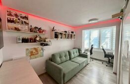 Apartament cu 3 camere, 52 mp, zona Andrei Muresanu