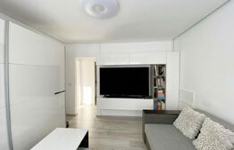 Apartament cu 3 camere, 52 mp, zona Andrei Muresanu