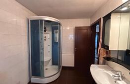 Casă de vânzare, 200 mp, zona Decebal