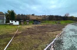 Teren intravilan la intrare in Ghinda