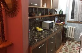 Apartament de vanzare, cu 2 camere, 47 mp, semidecomandat, zona Primaverii