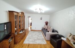Apartament de 2 camere, 56 mp utili+ boxa, ultrafinisat, zona Centrala