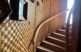 Casă cu spațiu adiacent pentru locuință/activitate profesionala