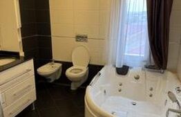 Apartament cu 4 camere, 79 mp, ultracentral, zona Grivita