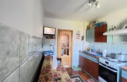 Apartament de 2 camere,etaj 3,zona Primaverii