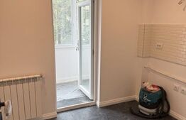 Apartament cu 3 camere, decomandat, 72 mp, zona Piață Mare