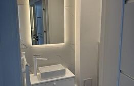 Apartament cu 3 camere, decomandat, 72 mp, zona Piață Mare