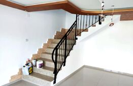 Casă spațioasă cu curte generoasă, în zonă liniștită