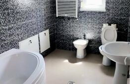 Casă spațioasă cu curte generoasă, în zonă liniștită