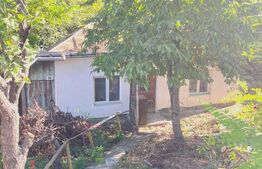 EXCLUSIVITATE BLITZ – Casă Bătrânească Demolabilă + Teren 2.100 mp de Vânzare 