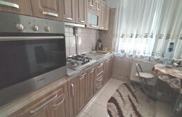 Aparatament de trei camere, semidecomandat, 56mp , Zona Pietii centrale, Dorohoi