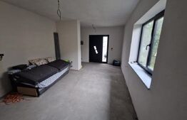 Casă semifinisată situată central în municipiul Dorohoi