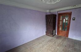  Casă cu mansardă renovabilă situată central în municipiul Dorohoi.