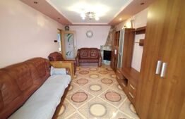 Apartament de 3 camere, etaj 1, decomandat, zona Bucovina