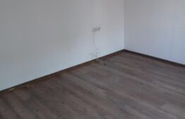 Spațiu comercial de 13 mp de închiriat – parter, zona Piața Mare