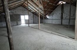 Casă cu mansardă la roșu, teren 1.000 mp – Draxini