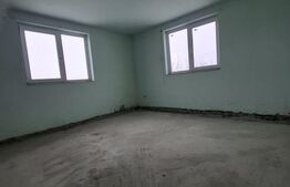 Casă cu mansardă la roșu, teren 1.000 mp – Draxini