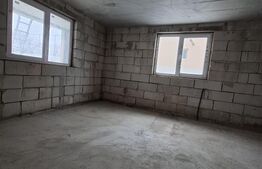 Casă cu mansardă la roșu, teren 1.000 mp – Draxini