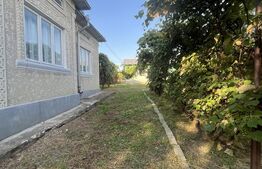 Casă din caramida, cu teren 5810 mp - Calinesti 