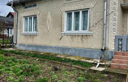 Casă din caramida, cu teren 5810 mp - Calinesti 