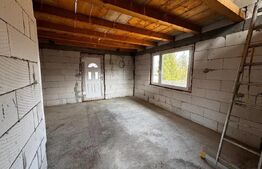 Casă la roșu cu mansardă, teren 450 mp, zonă liniștită Luizoaia – aproape de lac