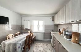 Apartament de 3 camere, 60 mp, zona Bucovina
