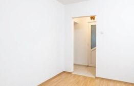 Apartament de 2 camere, parter,  zona Primaverii