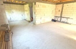 Casă 100 mp cu mansardă necompartimentată, exterior finalizat, teren 500 mp
