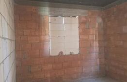 Proprietate 170 mp la roșu, 5 dormitoare, teren 680 mp, zona Catamaresti-Deal