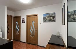 Apartament 4 camere, 79.65mp + balcon, zona Piata Mare