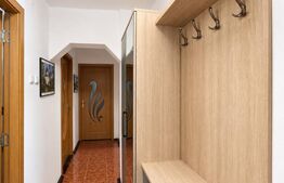 Apartament 4 camere, 79.65mp + balcon, zona Piata Mare