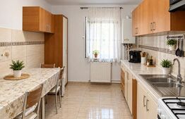 Apartament 4 camere, 79.65mp + balcon, zona Piata Mare