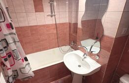 Apartament 4 camere decomandat, 73,97, Zona Piata Mare 