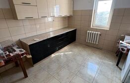 Apartament 3 camere, 72 mp, zona Centrală