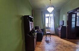 Apartament de 2 camere în vilă interbelică, centrală proprie, zona Piața Victoriei