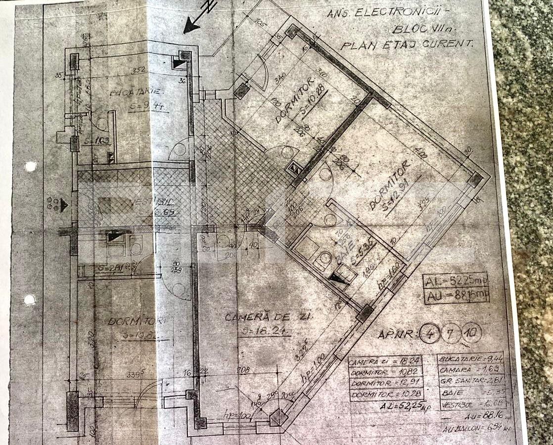 Apartament de 4 camere, 95 mp, in zona Aviatiei